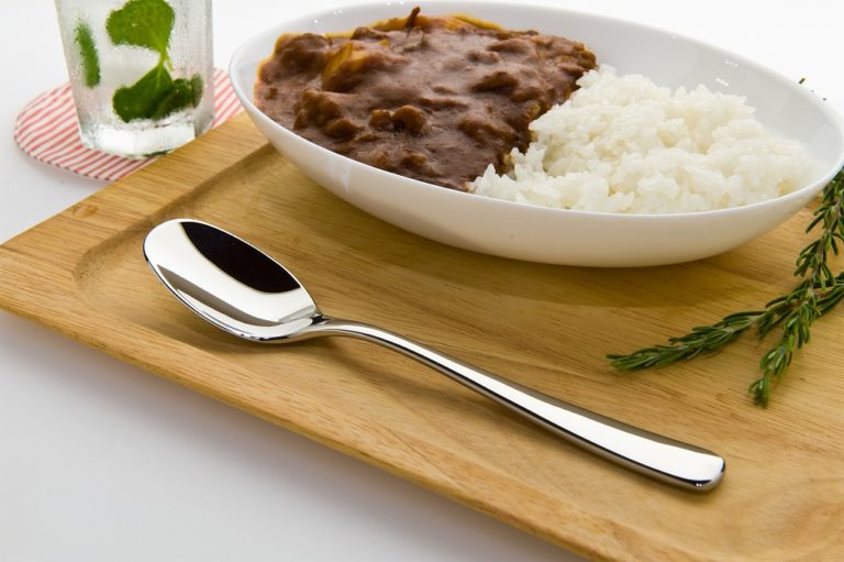 カ*ス様 ULTRA DINER 科特隊カレー ベータカプセル付 カ*ス様 ULTRA DINER 科特隊カレー ベータカプセル付 - メルカリ